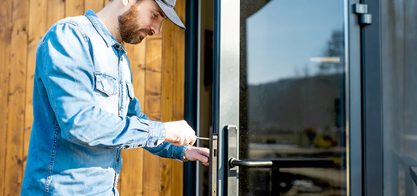 Frameless Glass Storefront Door Locks Replacement in Bergenfield, NJ